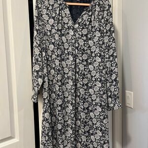 LOFT Black and White Floral Dress